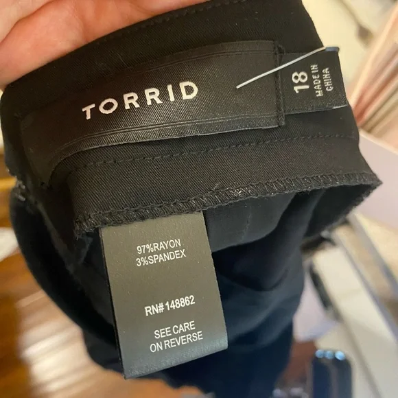 Torrid black lace shorts - Picture 5 of 5